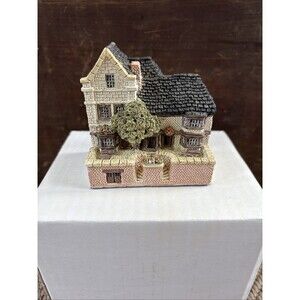 David Winter Cottages The Dirty Duck Stratford-upon-Avon  Malcolm Cooper 1988